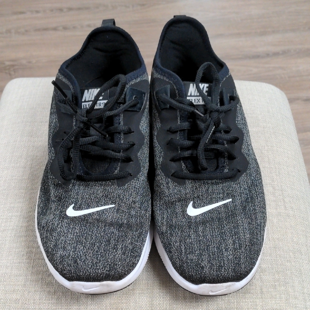 Nike Women's Black Flex Shoes